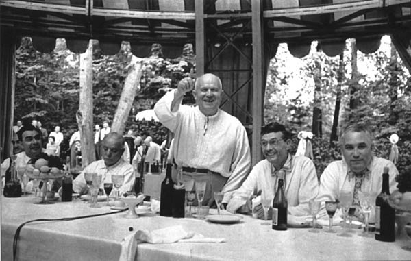 Иллюстрация к книге — Нонна Мордюкова и Вячеслав Тихонов. Как казачка Штирлица любила [_54.jpg]