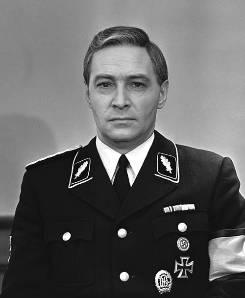 Иллюстрация к книге — Нонна Мордюкова и Вячеслав Тихонов. Как казачка Штирлица любила [_65.jpg]