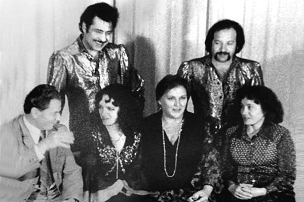 Иллюстрация к книге — Нонна Мордюкова и Вячеслав Тихонов. Как казачка Штирлица любила [_69.jpg]