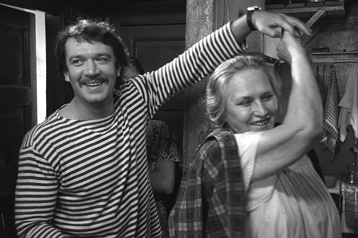 Иллюстрация к книге — Нонна Мордюкова и Вячеслав Тихонов. Как казачка Штирлица любила [_70.jpg]