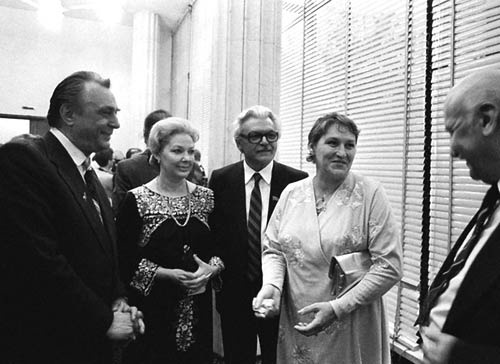 Иллюстрация к книге — Нонна Мордюкова и Вячеслав Тихонов. Как казачка Штирлица любила [_85.jpg]