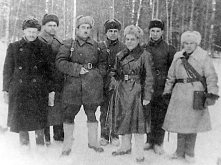 Иллюстрация к книге — Генерал армии Василий Маргелов [i_010.jpg]