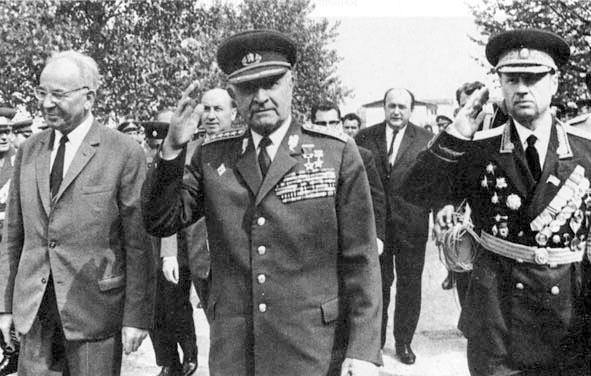 Иллюстрация к книге — Генерал армии Василий Маргелов [i_039.jpg]