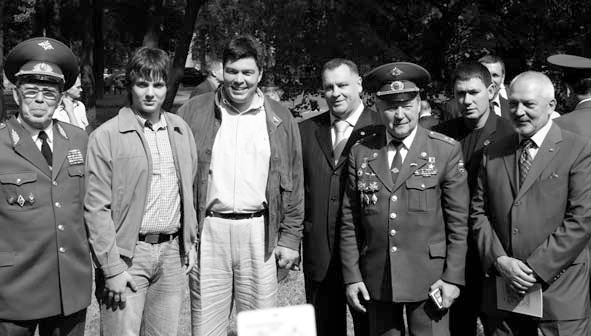 Иллюстрация к книге — Генерал армии Василий Маргелов [i_063.jpg]