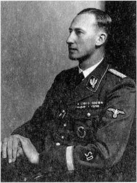 Иллюстрация к книге — Райнхард Гейдрих - паладин Гитлера [i_017.jpg]