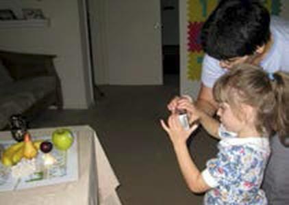 Иллюстрация к книге — Мост через пропасть. Создание тематических фотокнижек: творческий союз особого ребёнка и его окружения [_025_1.jpg]