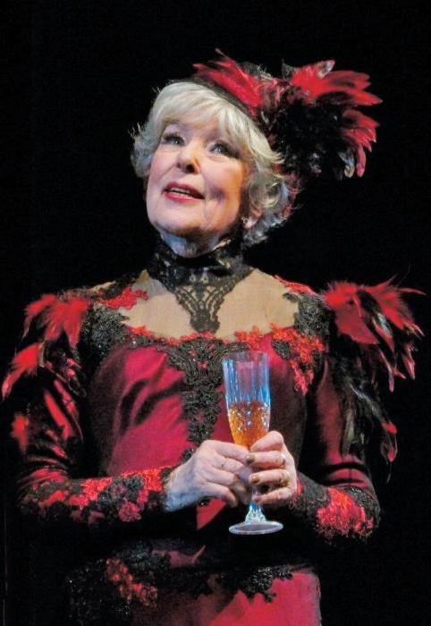 Иллюстрация к книге — Золушка с Чистых прудов [_2_14_2.jpg]