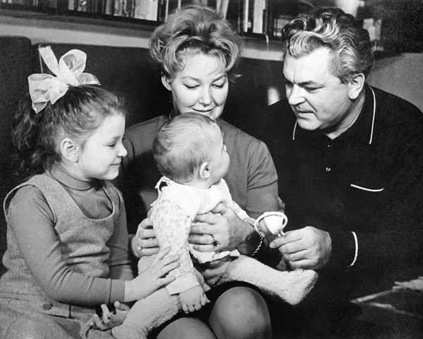 Иллюстрация к книге — Сергей Бондарчук. Его война и мир [i_018.jpg]