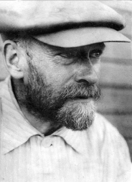 Иллюстрация к книге — Воспитательные моменты. Как любить ребенка. Оставьте меня детям (Педагогические записи) [i_001.jpg]