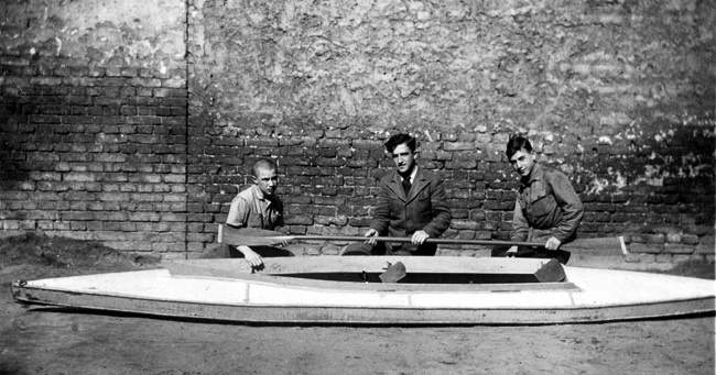 Иллюстрация к книге — Воспитательные моменты. Как любить ребенка. Оставьте меня детям (Педагогические записи) [i_009.jpg]