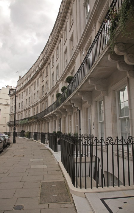 Иллюстрация к книге — Белгравия [i_032.jpg]