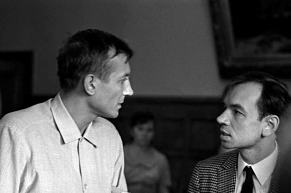 Иллюстрация к книге — Мой друг – Евгений Евтушенко. Когда поэзия собирала стадионы… [i_014.jpg]