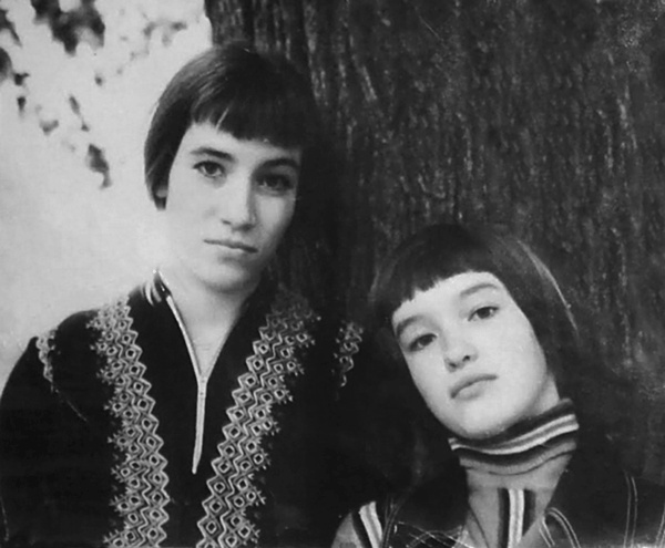 Иллюстрация к книге — Анна Самохина. Роковая женщина советского кино [i_011.jpg]