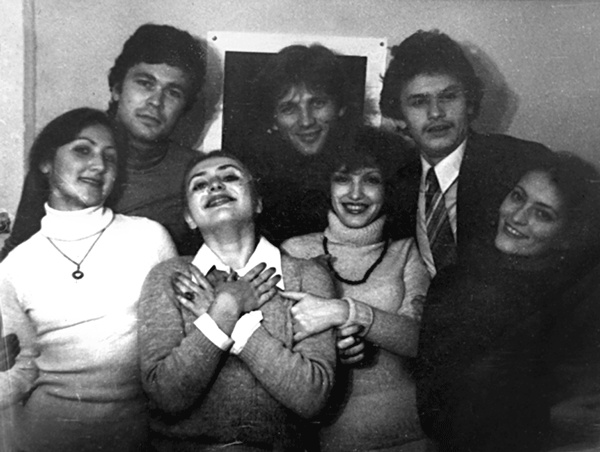 Иллюстрация к книге — Анна Самохина. Роковая женщина советского кино [i_012.jpg]