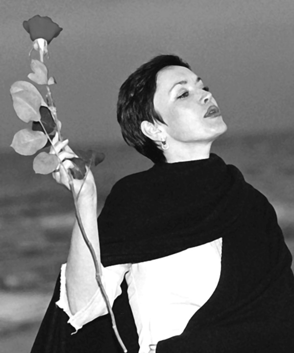 Иллюстрация к книге — Анна Самохина. Роковая женщина советского кино [i_052.jpg]