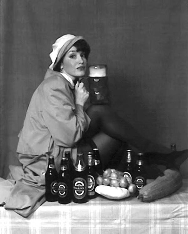 Иллюстрация к книге — Анна Самохина. Роковая женщина советского кино [i_070.jpg]