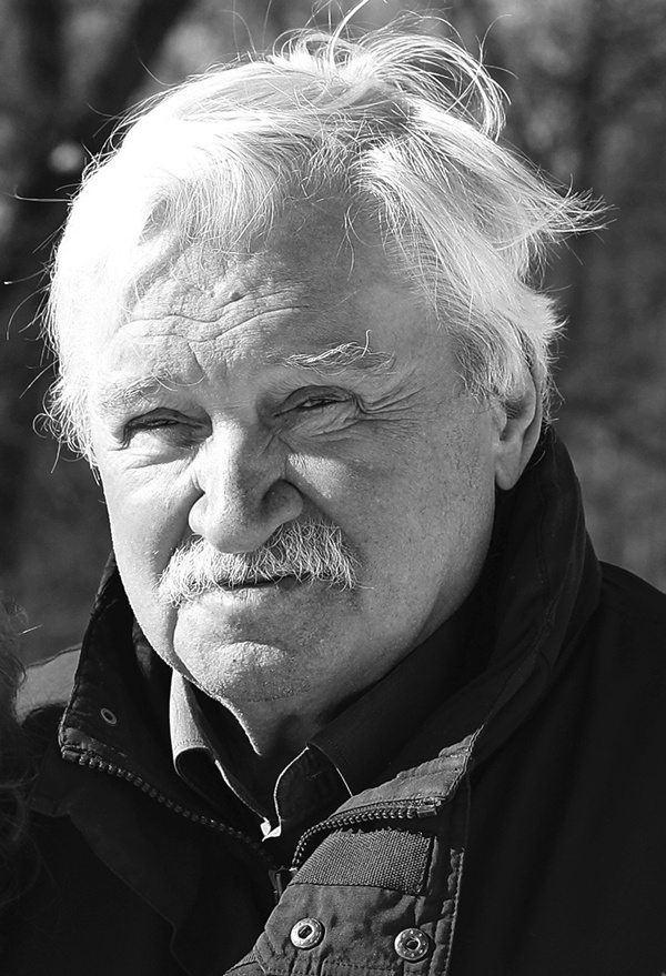 Иллюстрация к книге — Анна Самохина. Роковая женщина советского кино [i_073.jpg]