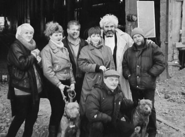 Иллюстрация к книге — Анна Самохина. Роковая женщина советского кино [i_085.jpg]