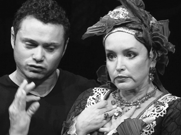 Иллюстрация к книге — Анна Самохина. Роковая женщина советского кино [i_131.jpg]