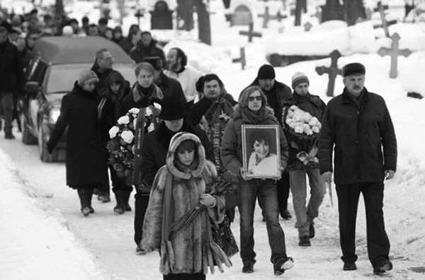 Иллюстрация к книге — Анна Самохина. Роковая женщина советского кино [i_135.jpg]