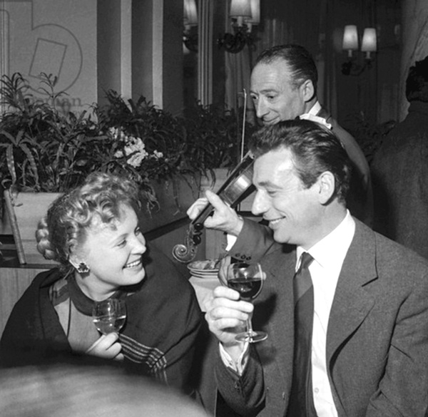 Иллюстрация к книге — Алла Ларионова и Николай Рыбников. Любовь на Заречной улице [i_010.jpg]