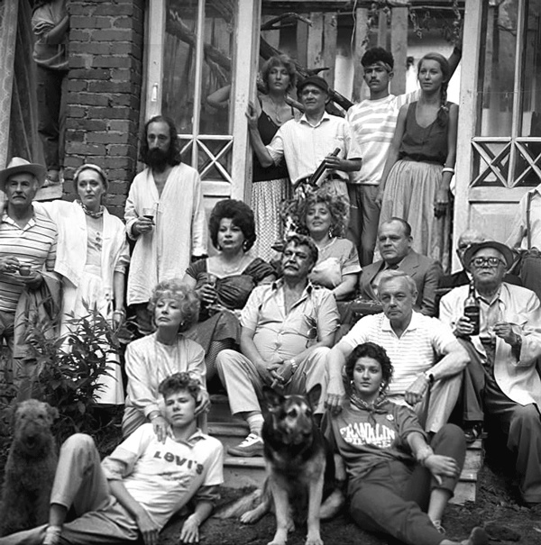 Иллюстрация к книге — Алла Ларионова и Николай Рыбников. Любовь на Заречной улице [i_035.jpg]