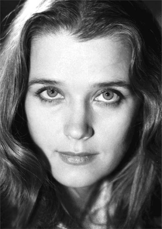 Иллюстрация к книге — Ирина Алферова. Любимая женщина красавца Абдулова [i_002.jpg]