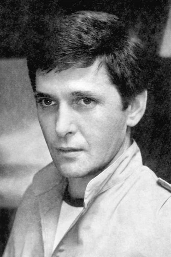 Иллюстрация к книге — Ирина Алферова. Любимая женщина красавца Абдулова [i_035.jpg]