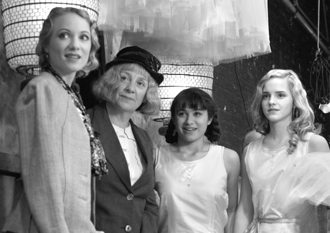 Иллюстрация к книге — Джоан Роулинг. Всё о Гарри Поттере, жизни и любви [i_087.jpg]