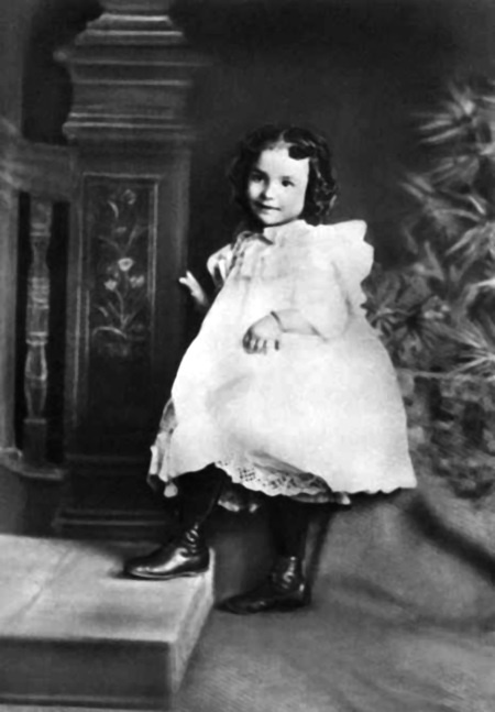 Иллюстрация к книге — Айседора Дункан. Модерн на босу ногу [i_003.jpg]