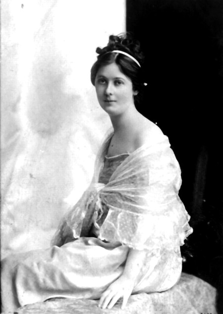 Иллюстрация к книге — Айседора Дункан. Модерн на босу ногу [i_023.jpg]