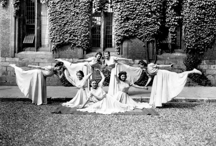 Иллюстрация к книге — Айседора Дункан. Модерн на босу ногу [i_027.jpg]