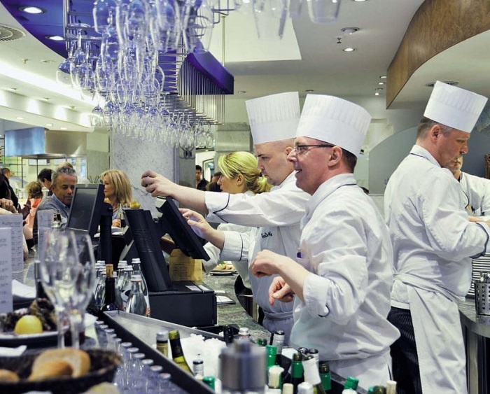 Иллюстрация к книге — Берлин. Веселая столица, или От рейхстага до кебаба [i_054.jpg]