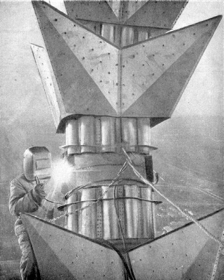 Иллюстрация к книге — Высотки сталинской Москвы. Наследие эпохи [i_041.jpg]