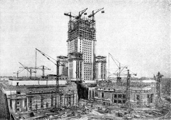 Иллюстрация к книге — Высотки сталинской Москвы. Наследие эпохи [i_155.jpg]