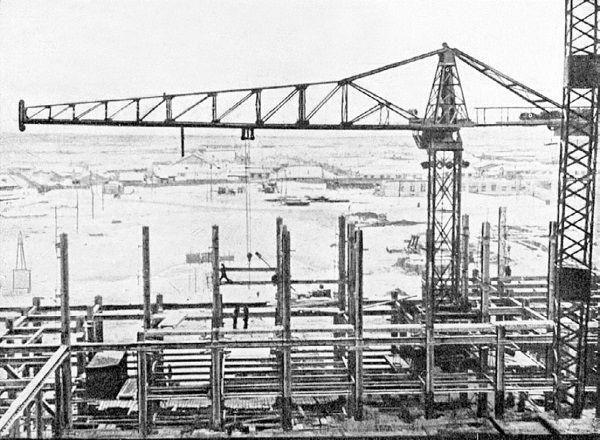 Иллюстрация к книге — Высотки сталинской Москвы. Наследие эпохи [i_199.jpg]