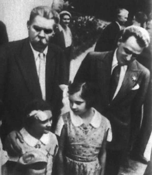 Иллюстрация к книге — Наша Любовь [i_066.jpg]