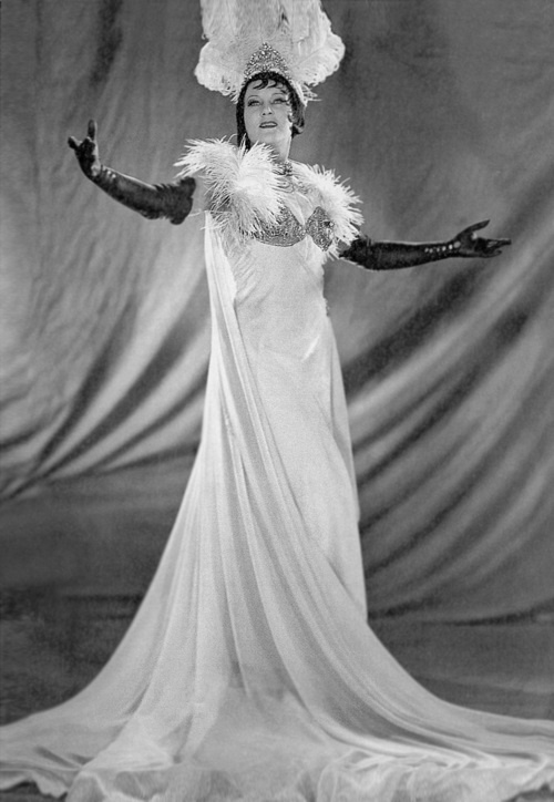 Иллюстрация к книге — Наша Любовь [i_081.jpg]