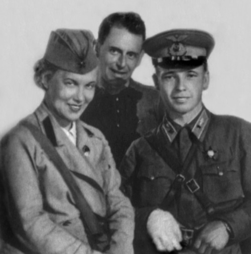 Иллюстрация к книге — Наша Любовь [i_139.jpg]