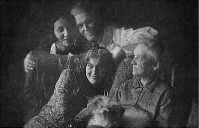 Иллюстрация к книге — Наша Любовь [i_184.jpg]