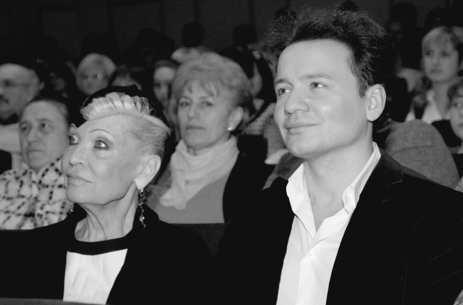 Иллюстрация к книге — Наша Любовь [i_203.jpg]