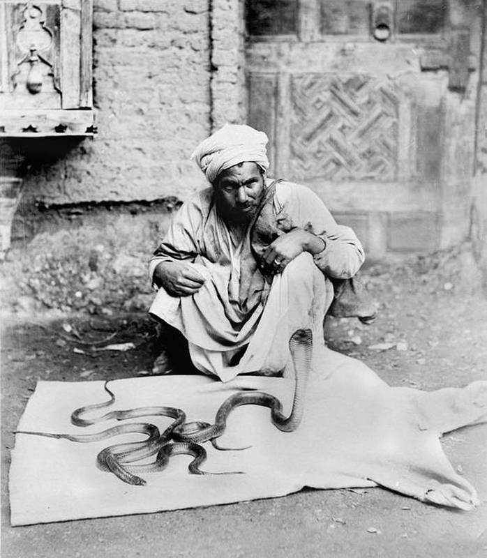 Иллюстрация к книге — Конец Великолепного века, или Загадки последних невольниц Востока [i_042.jpg]