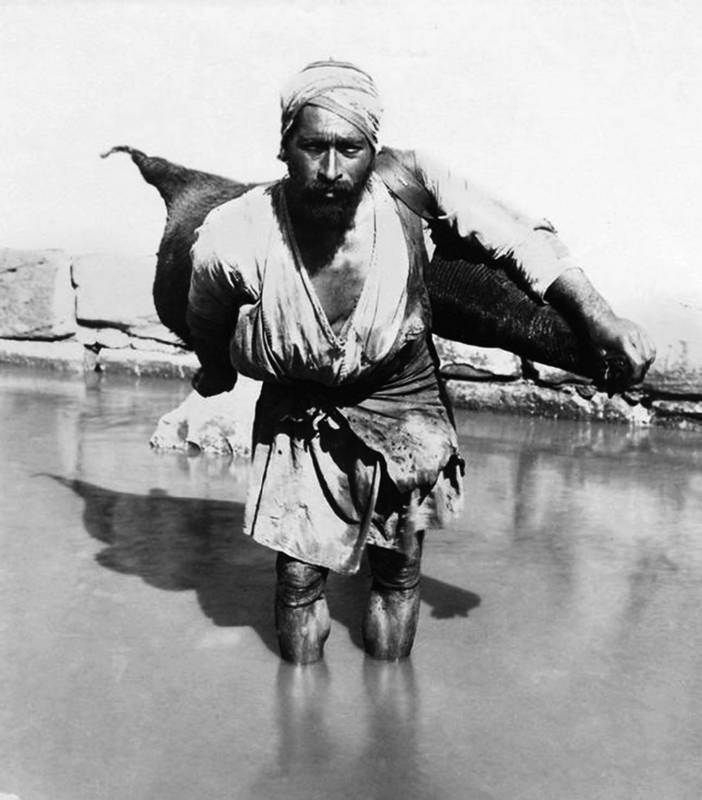 Иллюстрация к книге — Конец Великолепного века, или Загадки последних невольниц Востока [i_054.jpg]