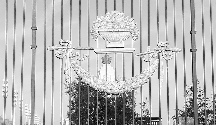 Иллюстрация к книге — Восьмое чудо света. ВСХВ-ВДНХ-ВВЦ [i_035.jpg]