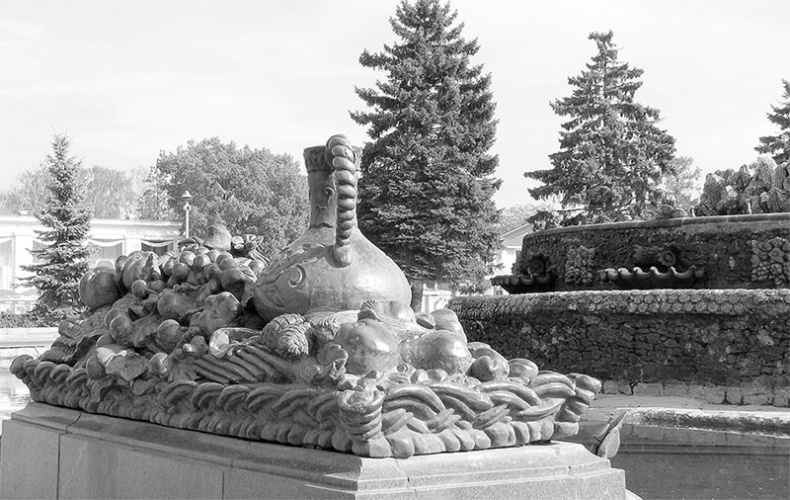 Иллюстрация к книге — Восьмое чудо света. ВСХВ-ВДНХ-ВВЦ [i_112.jpg]