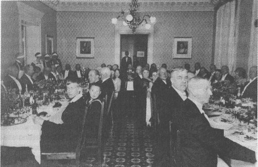 Иллюстрация к книге — Тур Хейердал. Биография. Книга 1. Человек и океан [i_019.jpg]