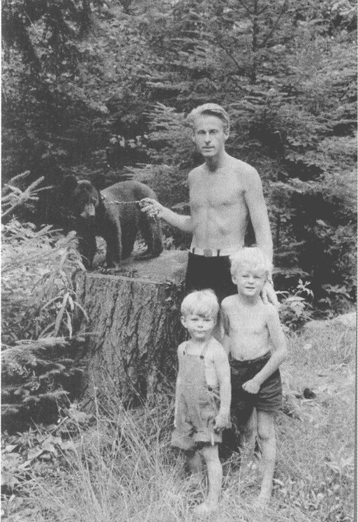 Иллюстрация к книге — Тур Хейердал. Биография. Книга 1. Человек и океан [i_061.jpg]