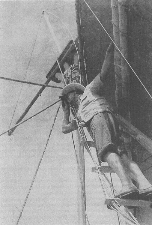 Иллюстрация к книге — Тур Хейердал. Биография. Книга 1. Человек и океан [i_092.jpg]