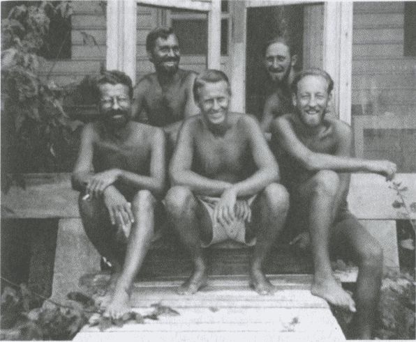 Иллюстрация к книге — Тур Хейердал. Биография. Книга 2. Человек и мир [i_032.jpg]