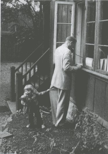 Иллюстрация к книге — Тур Хейердал. Биография. Книга 2. Человек и мир [i_035.jpg]